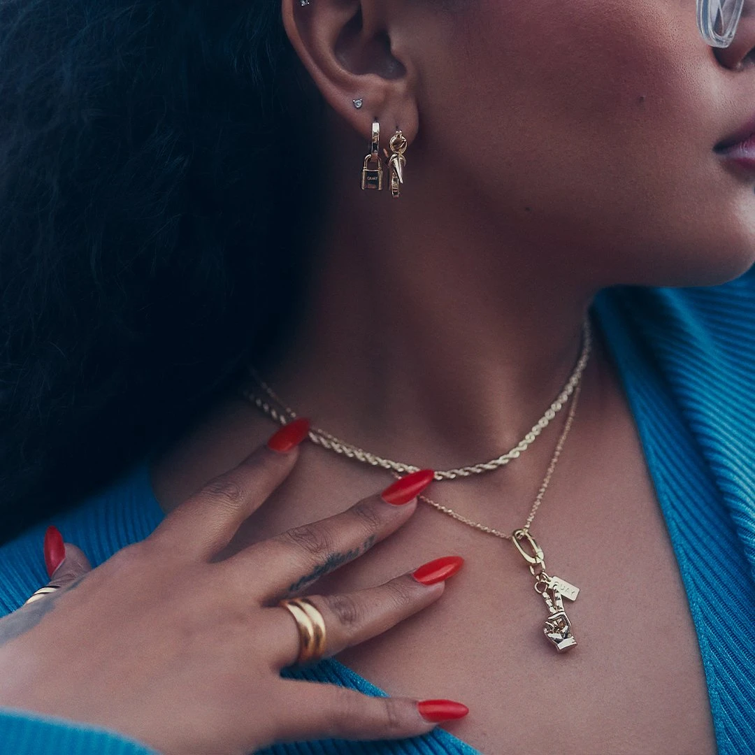 Quay Australia All Jewelry ON LOCK HUGGIES